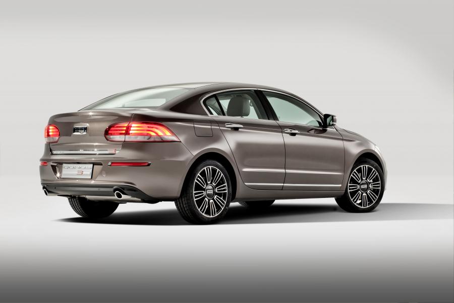  Qoros 3 Sedan 2014 года  (фото 22 из 37)